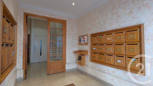 Appartement T2 à vendre - 2 pièces - 58.4 m2 - CHAMBERY - 73 - RHONE-ALPES - Century 21 Immobilière De La Vallée