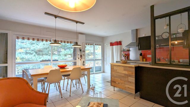 Appartement T4 à vendre - 4 pièces - 82.38 m2 - CHAMBERY - 73 - RHONE-ALPES - Century 21 Immobilière De La Vallée