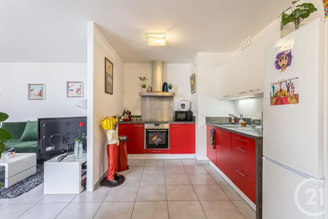 Afficher la photo en grand Appartement F3 à vendre - 3 pièces - 63.91 m2 - CHAMBERY - 73 - RHONE-ALPES - Century 21 Immobilière De La Vallée