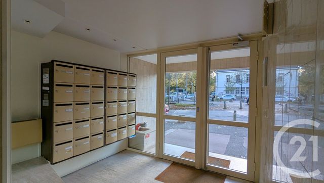 Appartement T2 à vendre - 2 pièces - 43.95 m2 - CHAMBERY - 73 - RHONE-ALPES - Century 21 Immobilière De La Vallée