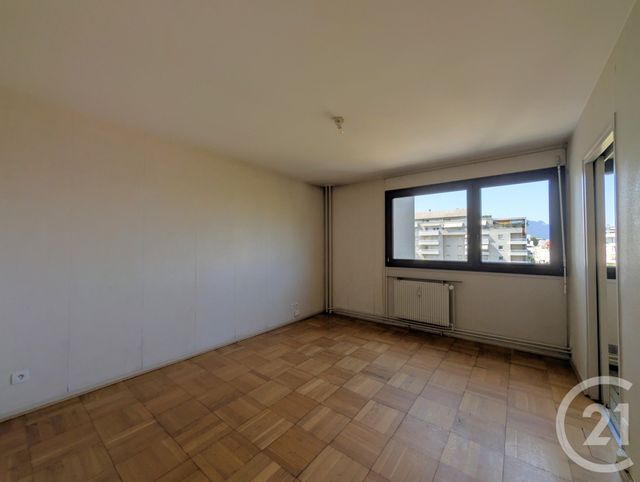 Appartement T2 à vendre - 2 pièces - 43.6 m2 - CHAMBERY - 73 - RHONE-ALPES - Century 21 Immobilière De La Vallée