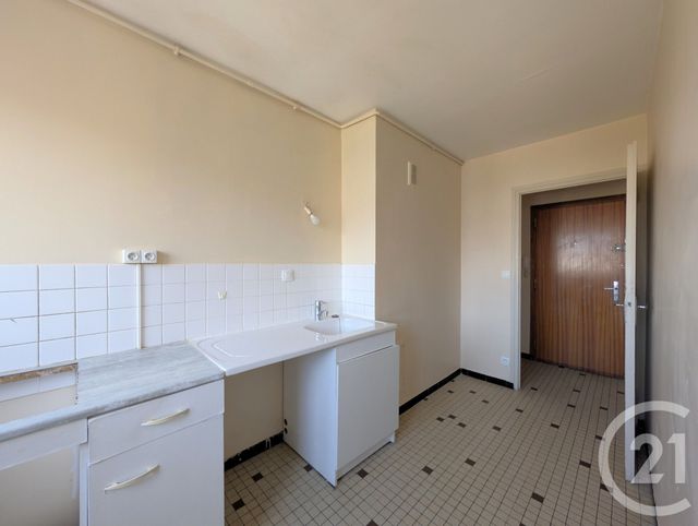 Appartement T2 à vendre - 2 pièces - 43.6 m2 - CHAMBERY - 73 - RHONE-ALPES - Century 21 Immobilière De La Vallée