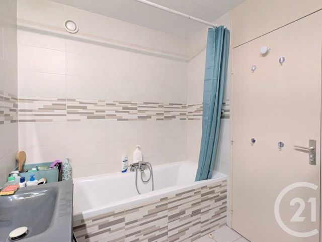 Appartement T4 à vendre - 4 pièces - 99.19 m2 - BARBERAZ - 73 - RHONE-ALPES - Century 21 Immobilière De La Vallée