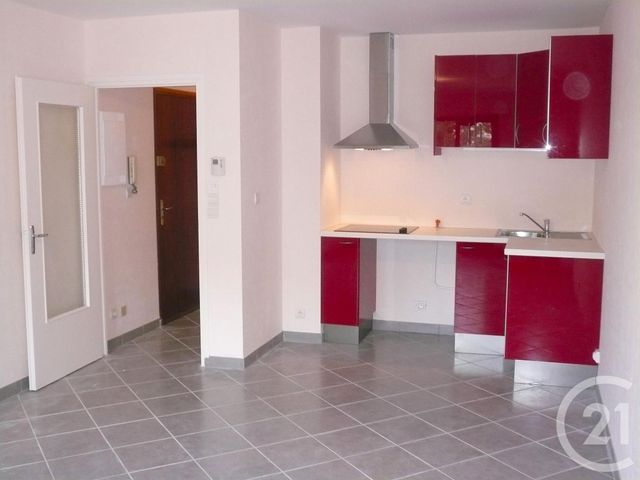 Appartement T2 à louer - 2 pièces - 47.0 m2 - CHAMBERY - 73 - RHONE-ALPES - Century 21 Immobilière De La Vallée