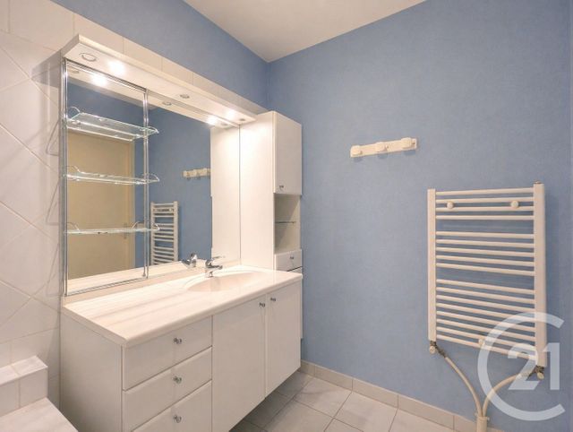 Appartement T4 à vendre - 4 pièces - 78.1 m2 - CHAMBERY - 73 - RHONE-ALPES - Century 21 Immobilière De La Vallée