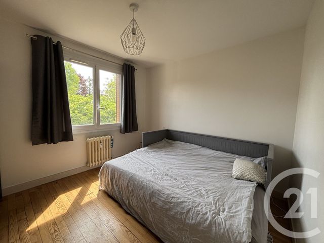 Afficher la photo en grand Appartement T3 à vendre - 3 pièces - 66.83 m2 - LE BOURGET DU LAC - 73 - RHONE-ALPES - Century 21 Immobilière De La Vallée