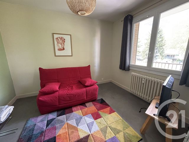 Afficher la photo en grand Appartement T3 à vendre - 3 pièces - 66.83 m2 - LE BOURGET DU LAC - 73 - RHONE-ALPES - Century 21 Immobilière De La Vallée