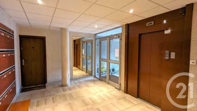 Appartement T5 à vendre - 5 pièces - 137.67 m2 - CHAMBERY - 73 - RHONE-ALPES - Century 21 Immobilière De La Vallée