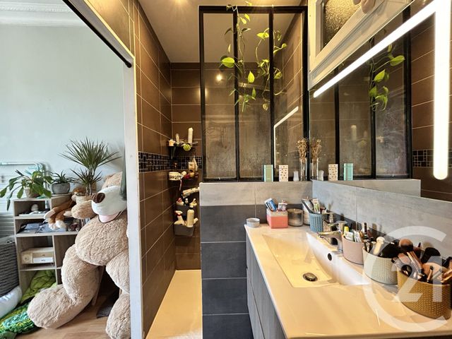 Appartement T3 à vendre - 3 pièces - 60.63 m2 - CHAMBERY - 73 - RHONE-ALPES - Century 21 Immobilière De La Vallée