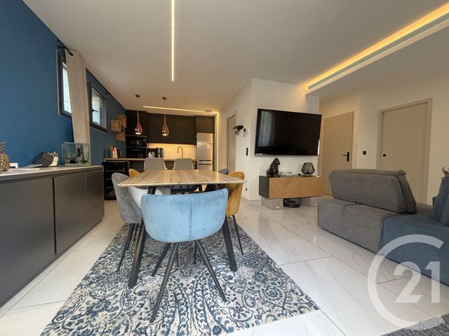 Appartement T3 à vendre - 3 pièces - 60.94 m2 - ST JEOIRE PRIEURE - 73 - RHONE-ALPES - Century 21 Immobilière De La Vallée