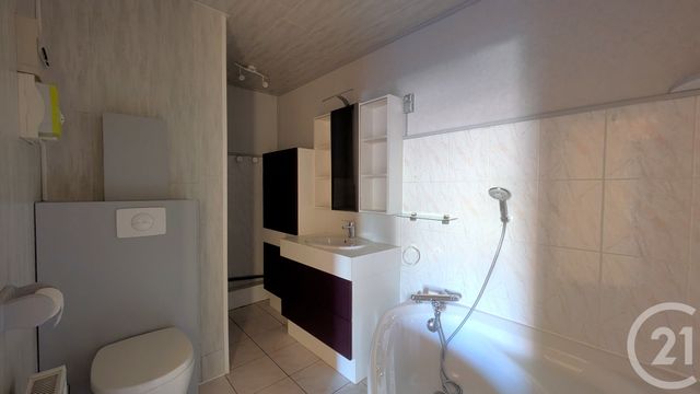 Appartement T3 à vendre - 3 pièces - 72.08 m2 - CHAMBERY - 73 - RHONE-ALPES - Century 21 Immobilière De La Vallée