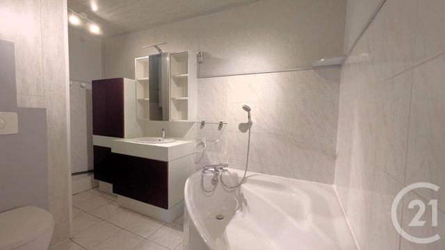 Appartement T3 à vendre - 3 pièces - 72.08 m2 - CHAMBERY - 73 - RHONE-ALPES - Century 21 Immobilière De La Vallée