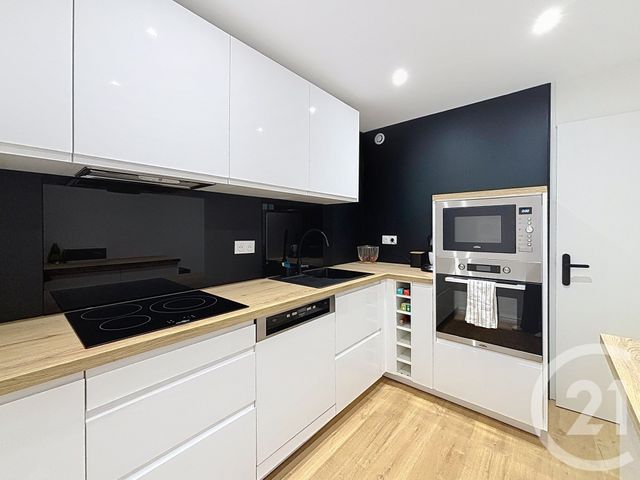 Appartement à louer - 6 pièces - 102.0 m2 - CHAMBERY - 73 - RHONE-ALPES - Century 21 Immobilière De La Vallée