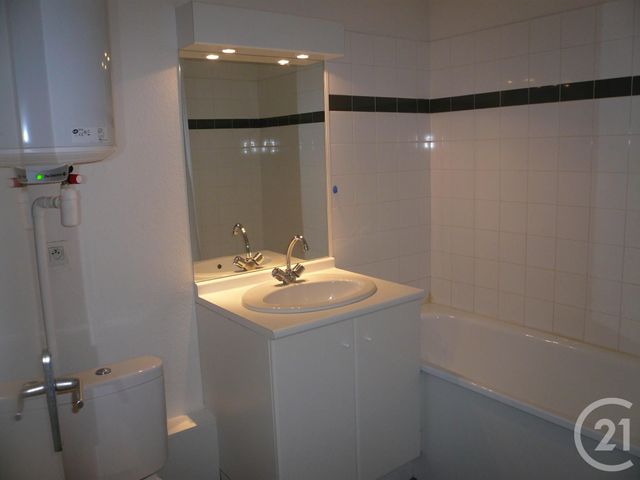 Appartement Studio à louer - 1 pièce - 28.0 m2 - CHAMBERY - 73 - RHONE-ALPES - Century 21 Immobilière De La Vallée