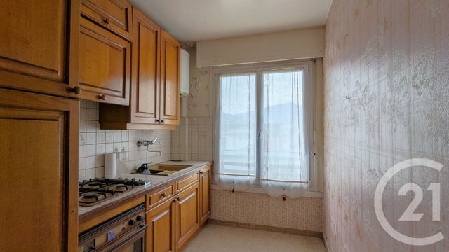 Appartement T4 à vendre - 4 pièces - 68.9 m2 - CHAMBERY - 73 - RHONE-ALPES - Century 21 Immobilière De La Vallée