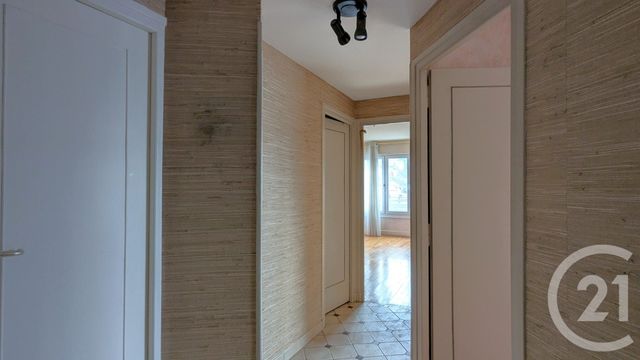 Appartement T4 à vendre - 4 pièces - 68.9 m2 - CHAMBERY - 73 - RHONE-ALPES - Century 21 Immobilière De La Vallée