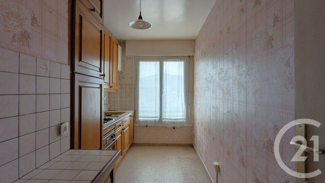 Appartement T4 à vendre - 4 pièces - 68.9 m2 - CHAMBERY - 73 - RHONE-ALPES - Century 21 Immobilière De La Vallée