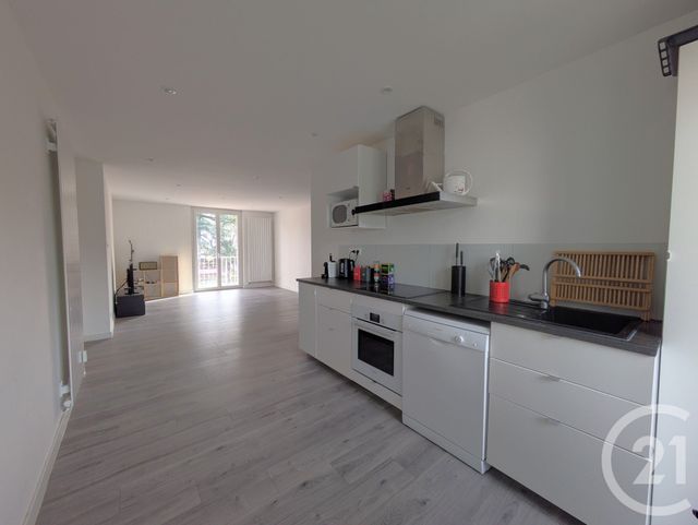 Appartement T3 à vendre - 3 pièces - 68.01 m2 - CHAMBERY - 73 - RHONE-ALPES - Century 21 Immobilière De La Vallée
