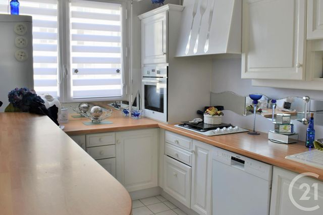 Appartement T2 à louer - 2 pièces - 59.25 m2 - CHAMBERY - 73 - RHONE-ALPES - Century 21 Immobilière De La Vallée