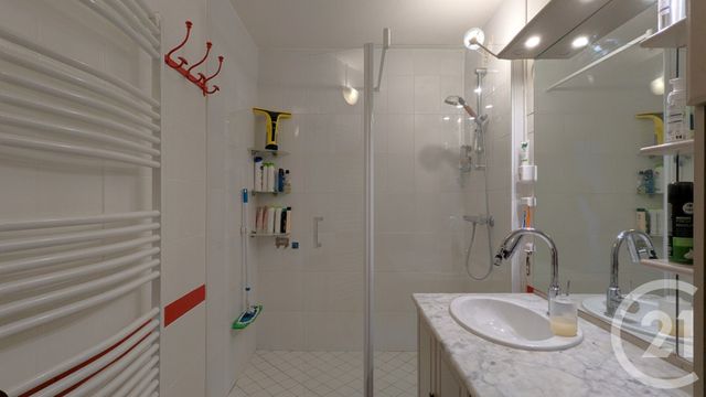 Appartement T5 à vendre - 5 pièces - 103.72 m2 - CHAMBERY - 73 - RHONE-ALPES - Century 21 Immobilière De La Vallée