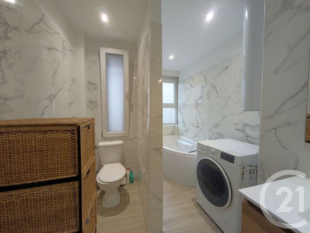 Appartement T4 à vendre - 4 pièces - 74.09 m2 - AIX LES BAINS - 73 - RHONE-ALPES - Century 21 Immobilière De La Vallée