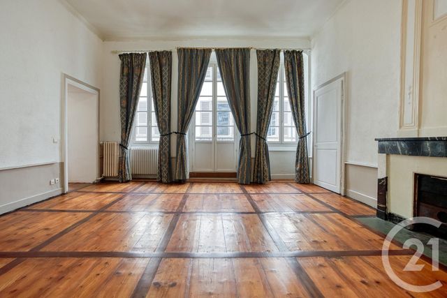 Appartement T7 à vendre - 7 pièces - 219.66 m2 - CHAMBERY - 73 - RHONE-ALPES - Century 21 Immobilière De La Vallée