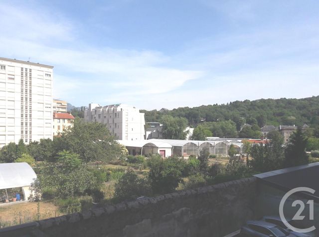 Appartement T3 à louer - 3 pièces - 54.8 m2 - CHAMBERY - 73 - RHONE-ALPES - Century 21 Immobilière De La Vallée