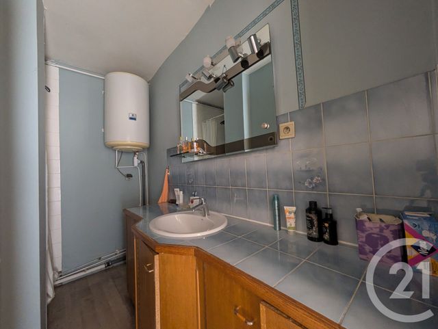 Appartement T3 à vendre - 3 pièces - 72.01 m2 - CHAMBERY - 73 - RHONE-ALPES - Century 21 Immobilière De La Vallée