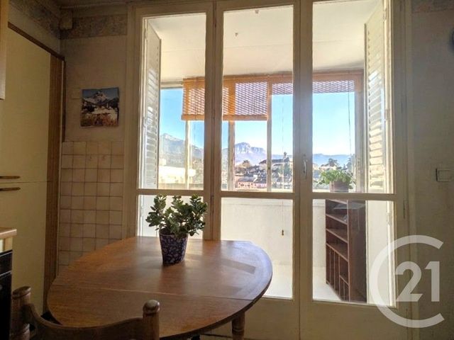 Appartement T3 à vendre - 3 pièces - 72.01 m2 - CHAMBERY - 73 - RHONE-ALPES - Century 21 Immobilière De La Vallée