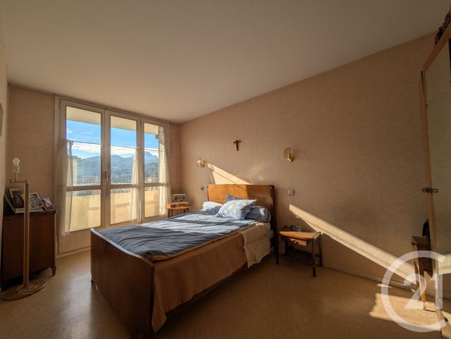 Appartement T3 à vendre - 3 pièces - 72.01 m2 - CHAMBERY - 73 - RHONE-ALPES - Century 21 Immobilière De La Vallée