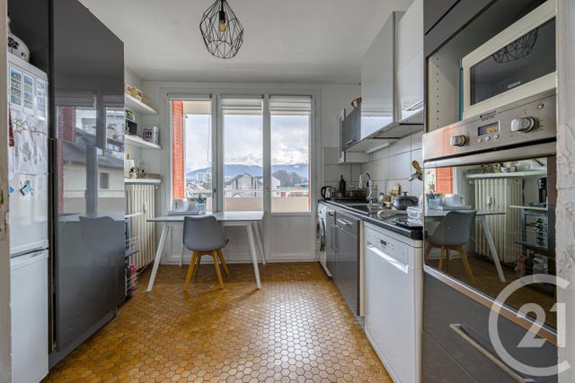 Appartement T4 à vendre - 4 pièces - 81.37 m2 - CHAMBERY - 73 - RHONE-ALPES - Century 21 Immobilière De La Vallée