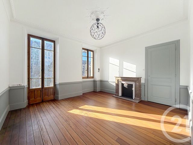 Appartement T3 à vendre - 3 pièces - 58.68 m2 - CHAMBERY - 73 - RHONE-ALPES - Century 21 Immobilière De La Vallée