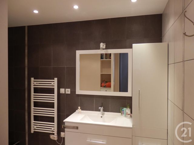 Appartement T3 à louer - 3 pièces - 70.5 m2 - CHAMBERY - 73 - RHONE-ALPES - Century 21 Immobilière De La Vallée