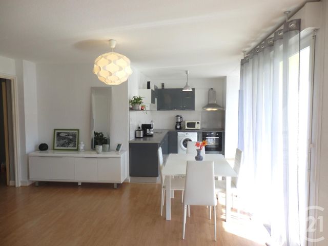 Appartement T3 à louer - 3 pièces - 70.5 m2 - CHAMBERY - 73 - RHONE-ALPES - Century 21 Immobilière De La Vallée