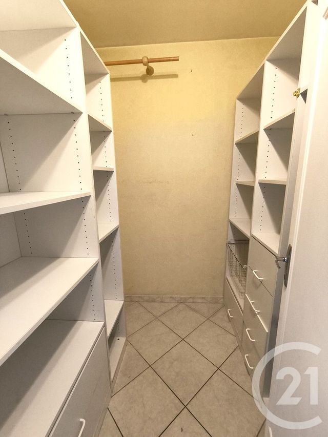 Appartement T3 à louer - 3 pièces - 70.18 m2 - CHAMBERY - 73 - RHONE-ALPES - Century 21 Immobilière De La Vallée