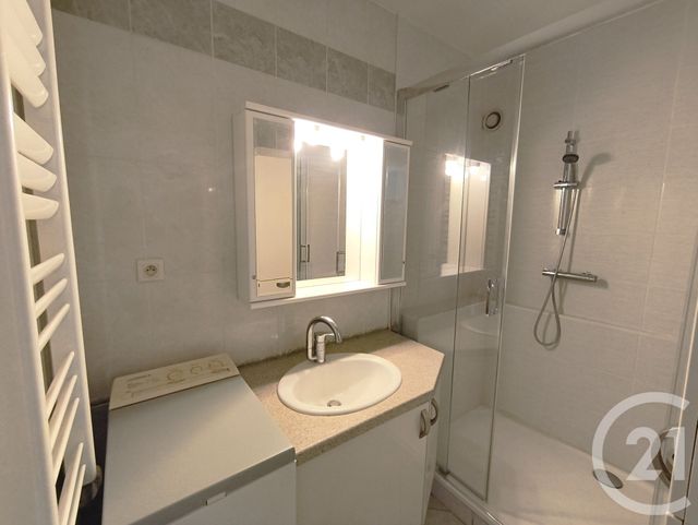 Appartement T3 à louer - 3 pièces - 70.18 m2 - CHAMBERY - 73 - RHONE-ALPES - Century 21 Immobilière De La Vallée