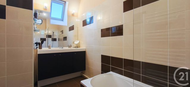 Appartement Duplex à vendre - 6 pièces - 122.1 m2 - CHAMBERY - 73 - RHONE-ALPES - Century 21 Immobilière De La Vallée