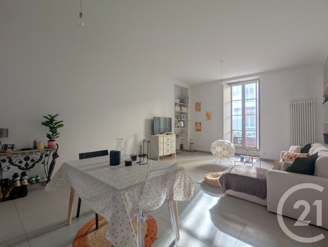 Appartement T2 à vendre - 2 pièces - 60.58 m2 - CHAMBERY - 73 - RHONE-ALPES - Century 21 Immobilière De La Vallée