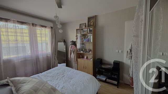 Appartement T4 à vendre - 4 pièces - 88.77 m2 - LA MOTTE SERVOLEX - 73 - RHONE-ALPES - Century 21 Immobilière De La Vallée
