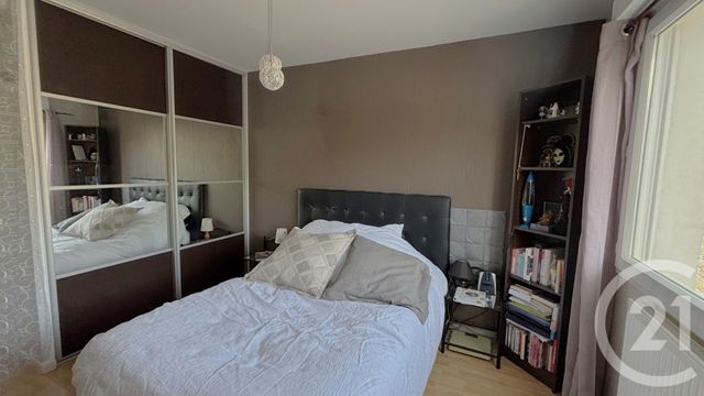 Appartement T4 à vendre - 4 pièces - 88.77 m2 - LA MOTTE SERVOLEX - 73 - RHONE-ALPES - Century 21 Immobilière De La Vallée