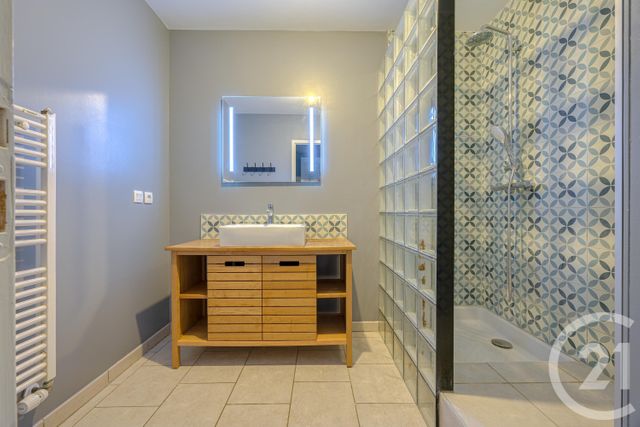 Appartement T3 à vendre - 3 pièces - 75.42 m2 - JACOB BELLECOMBETTE - 73 - RHONE-ALPES - Century 21 Immobilière De La Vallée