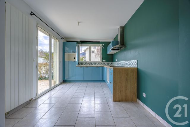 Appartement T3 à vendre - 3 pièces - 75.42 m2 - JACOB BELLECOMBETTE - 73 - RHONE-ALPES - Century 21 Immobilière De La Vallée