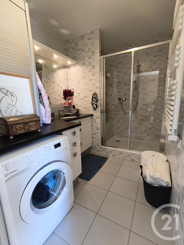 Appartement T4 à louer - 4 pièces - 87.41 m2 - CHAMBERY - 73 - RHONE-ALPES - Century 21 Immobilière De La Vallée