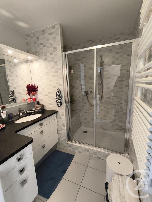 Appartement T4 à louer - 4 pièces - 87.41 m2 - CHAMBERY - 73 - RHONE-ALPES - Century 21 Immobilière De La Vallée