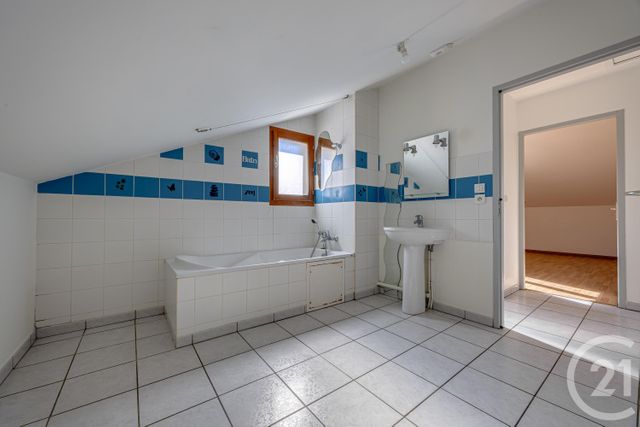 Appartement T2 à vendre - 2 pièces - 50.24 m2 - ST ALBAN LEYSSE - 73 - RHONE-ALPES - Century 21 Immobilière De La Vallée