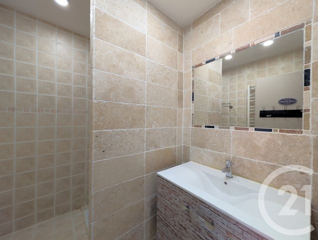 Appartement T2 à vendre - 2 pièces - 56.36 m2 - CHAMBERY - 73 - RHONE-ALPES - Century 21 Immobilière De La Vallée