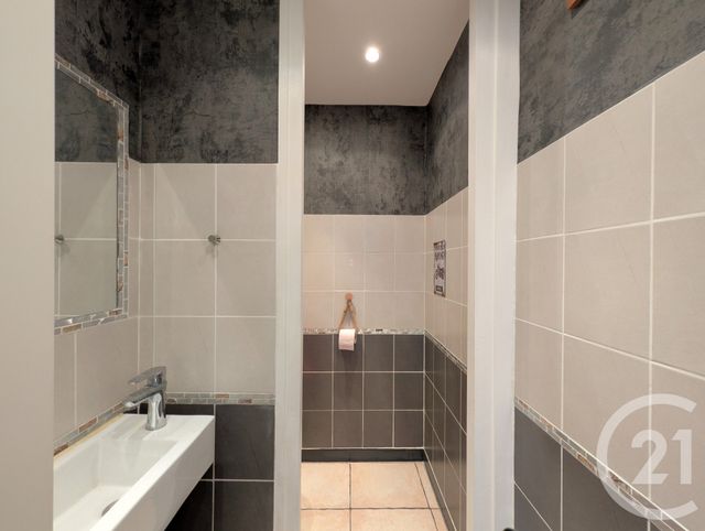 Appartement T2 à vendre - 2 pièces - 56.36 m2 - CHAMBERY - 73 - RHONE-ALPES - Century 21 Immobilière De La Vallée
