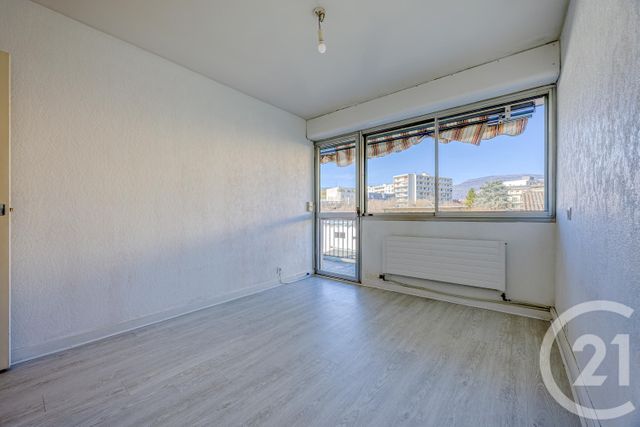 Appartement T3 à vendre - 3 pièces - 61.11 m2 - CHAMBERY - 73 - RHONE-ALPES - Century 21 Immobilière De La Vallée