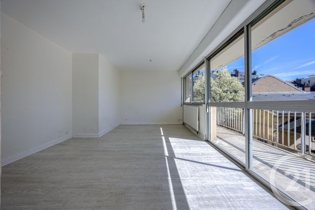 Appartement T3 à vendre - 3 pièces - 61.11 m2 - CHAMBERY - 73 - RHONE-ALPES - Century 21 Immobilière De La Vallée