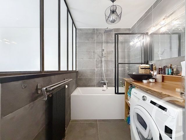 Appartement T2 à vendre - 2 pièces - 47.82 m2 - CHALLES LES EAUX - 73 - RHONE-ALPES - Century 21 Immobilière De La Vallée